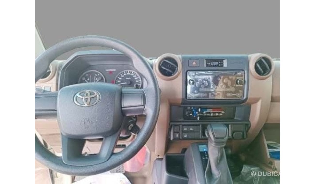 Toyota Land Cruiser Pick Up LHD DC 2.8 DIESEL 4X4 STD-E AT 24MY