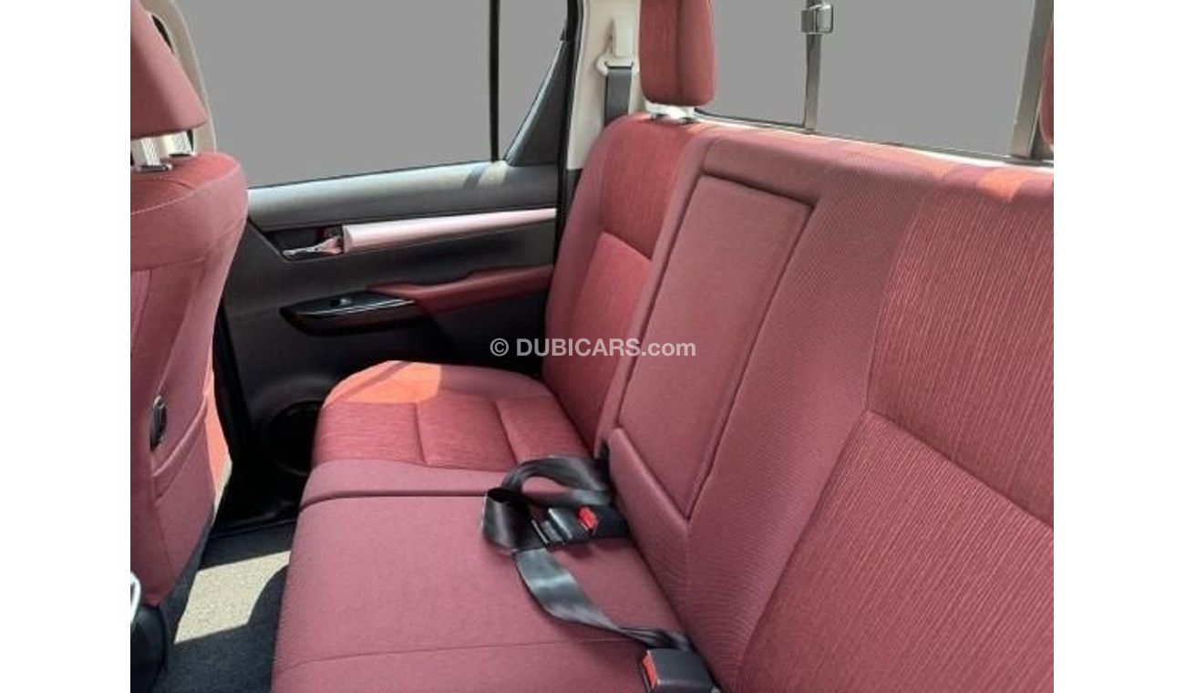 تويوتا هيلوكس Toyota hilux 2.7L petrol MY2025