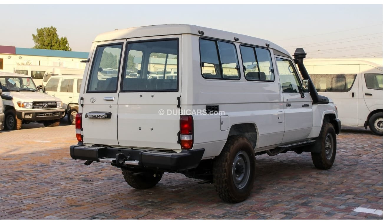 Toyota Land Cruiser Hard Top TOYOTA HARDTOP LC78 4.2L V6 13 SEATS MODEL 2023