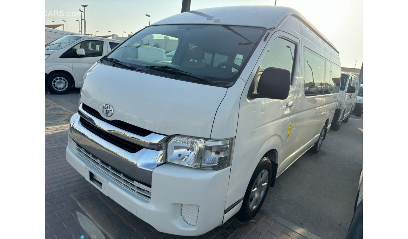 Toyota Hiace Commuter GLX High Roof