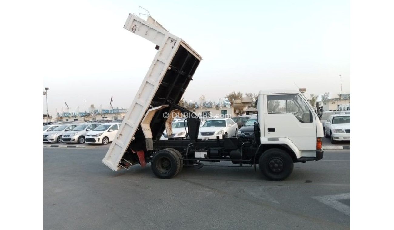 ميتسوبيشي فايتر MITSUBISHI FIGHTER TRUCK RIGHT HAND DRIVE(PM1072)