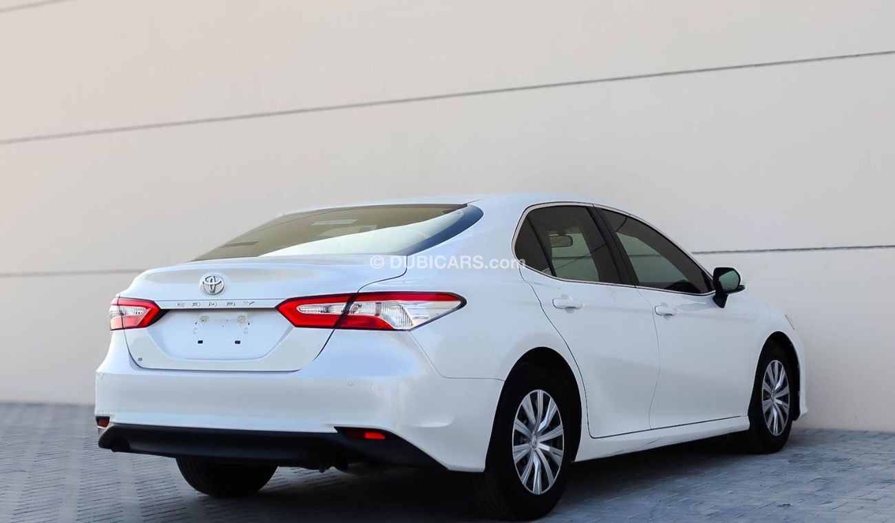 تويوتا كامري S 2.5L (181 HP) Toyota Camry 2018 GCC without accidents in excellent condition 1111 P.M