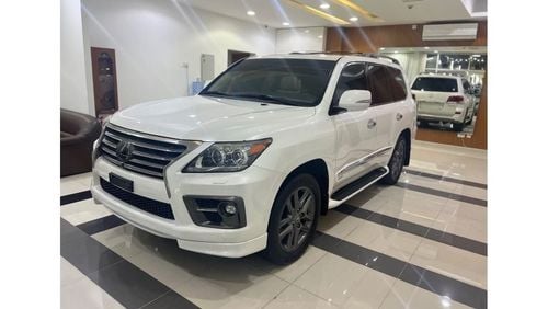 Lexus LX570 Platinum 5.7L model 2014 used like new GCC specifications only one owner