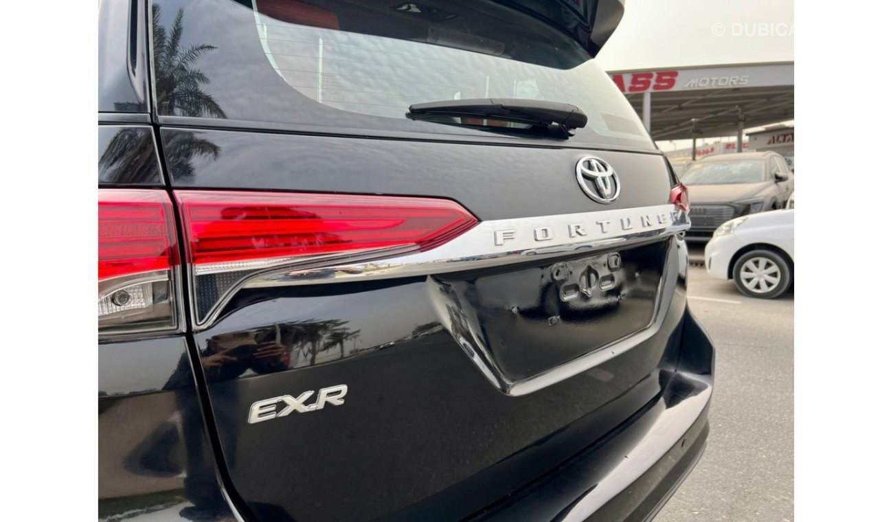 Toyota Fortuner EXR Toyota fortuner 2019 petrol left hand drive very good condition