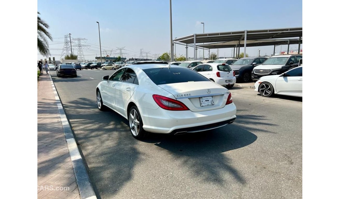 مرسيدس بنز CLS 550 Mercedes — Benz CLS 550 2012 Neat and clean