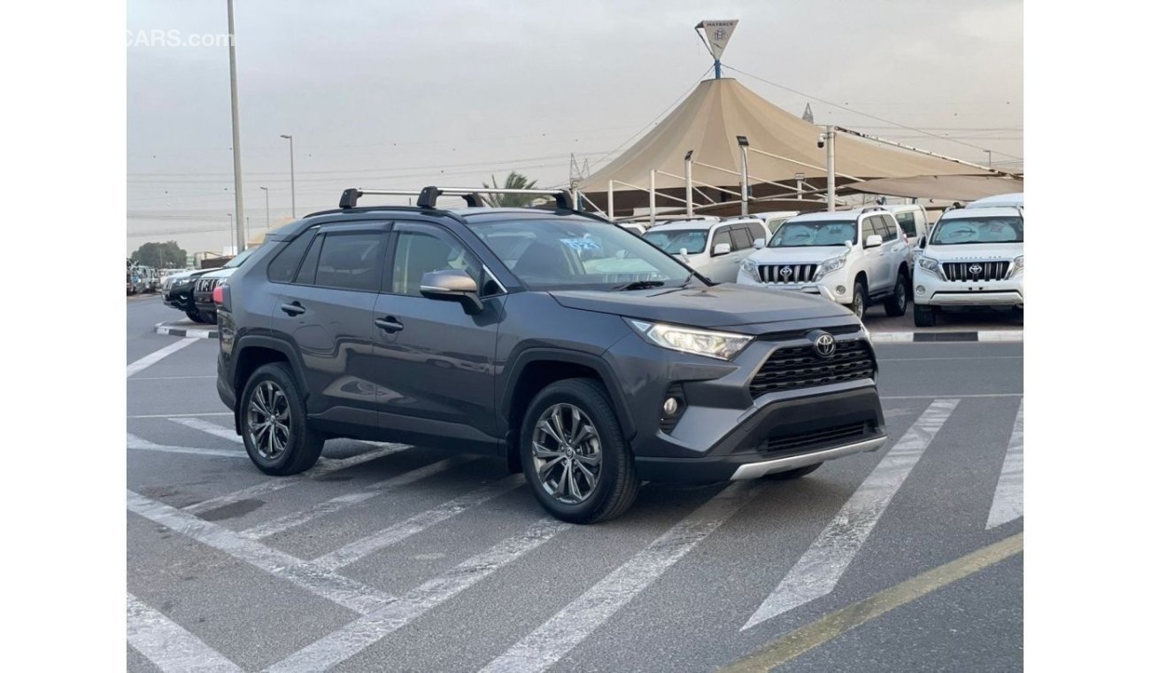 تويوتا راف ٤ 2022 Toyota Rav4 2.0L V4 - MidOption - RHD