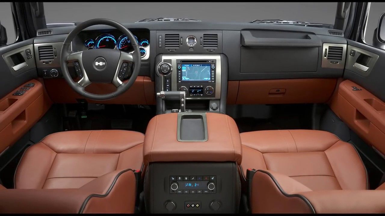 Hummer H2 interior - Cockpit