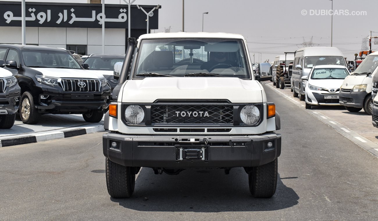 تويوتا لاند كروزر بيك آب 4.0L V6. Double Cabin  A/T