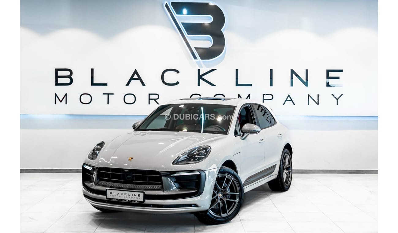 بورش ماكان Base 2.0T 2024 Porsche Macan T, 2026 Porsche Warranty, Full Service History, Low KMs, GCC