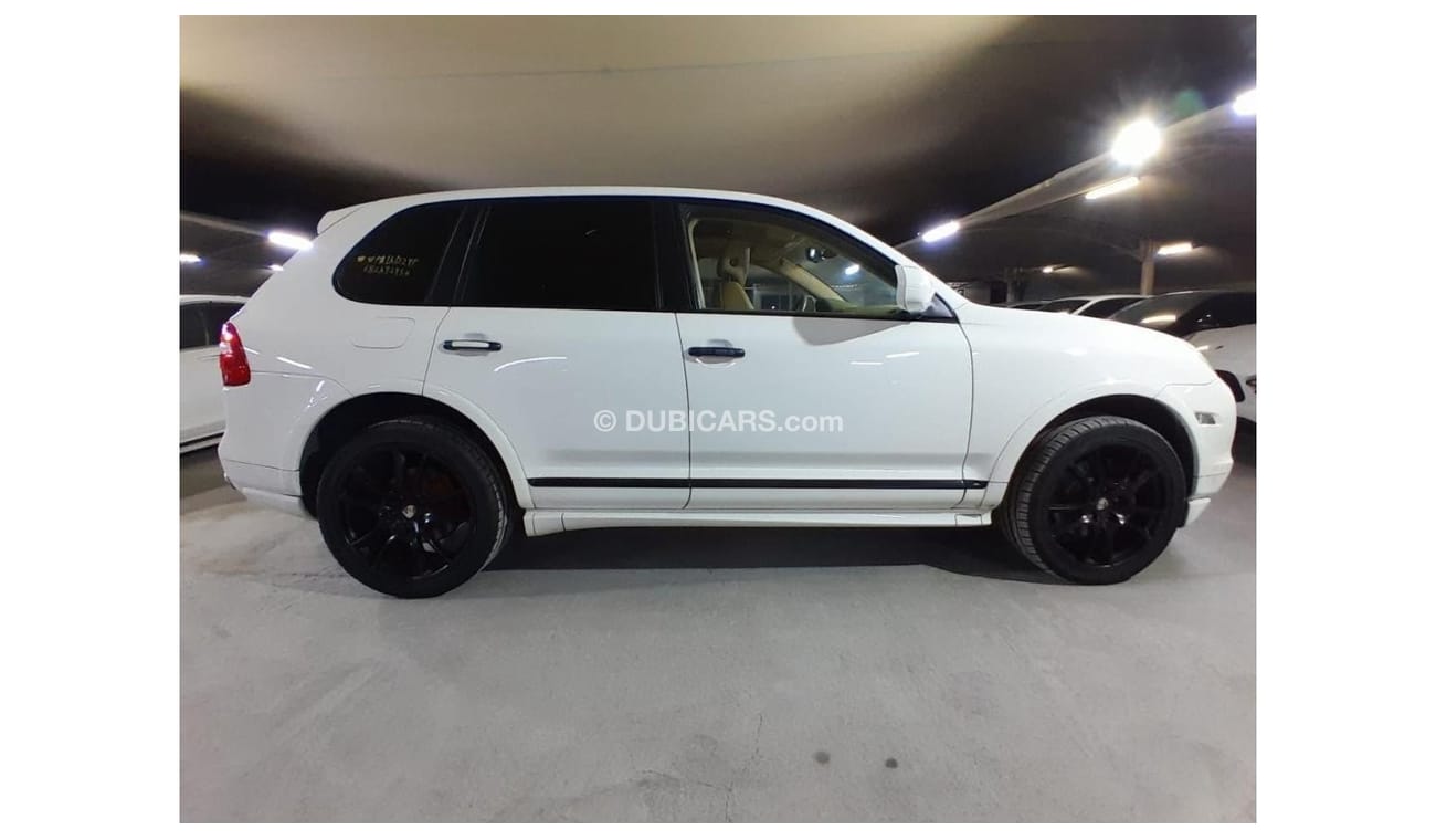 بورش كايان PORSCHE CAYENNE GTS 4.8L 2008 WITH SUNROOF, BOSE SOUND SYSTEM, AND MORE..