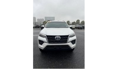 تويوتا فورتونر GX2 TOYOTA FORTUNER 2.4 Diesel AWD