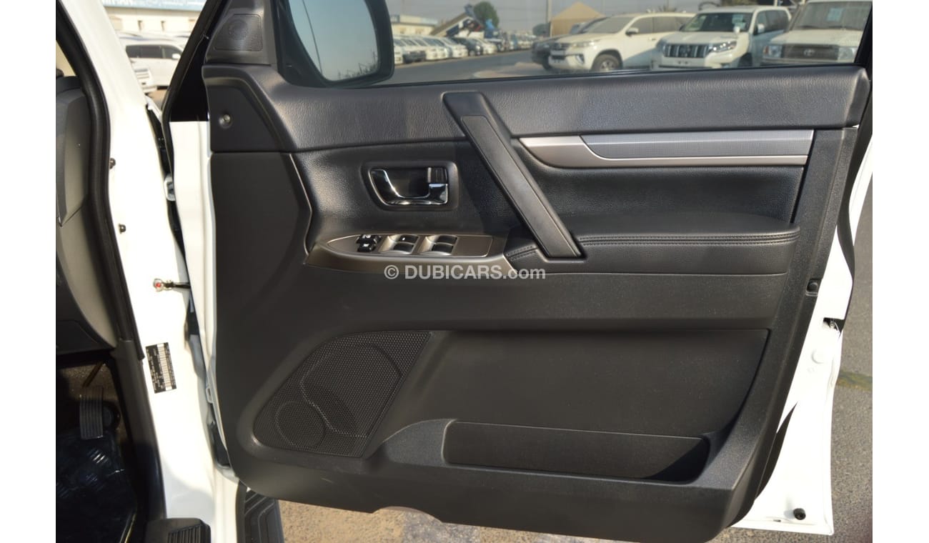 Mitsubishi Pajero Full option leather seats right hand drive