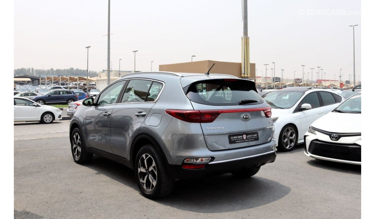 Kia Sportage EX ACCIDENTS FREE - GCC - ORIGINAL PAINT - 2 KEYS - PERFECT CONDITION INSIDE OUT