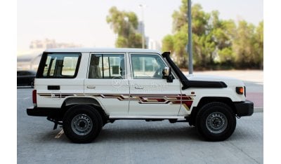 تويوتا لاند كروزر هارد توب LHD LC76 4.5L TDSL-E V8 4WD 5DR 5S MT 2024MY