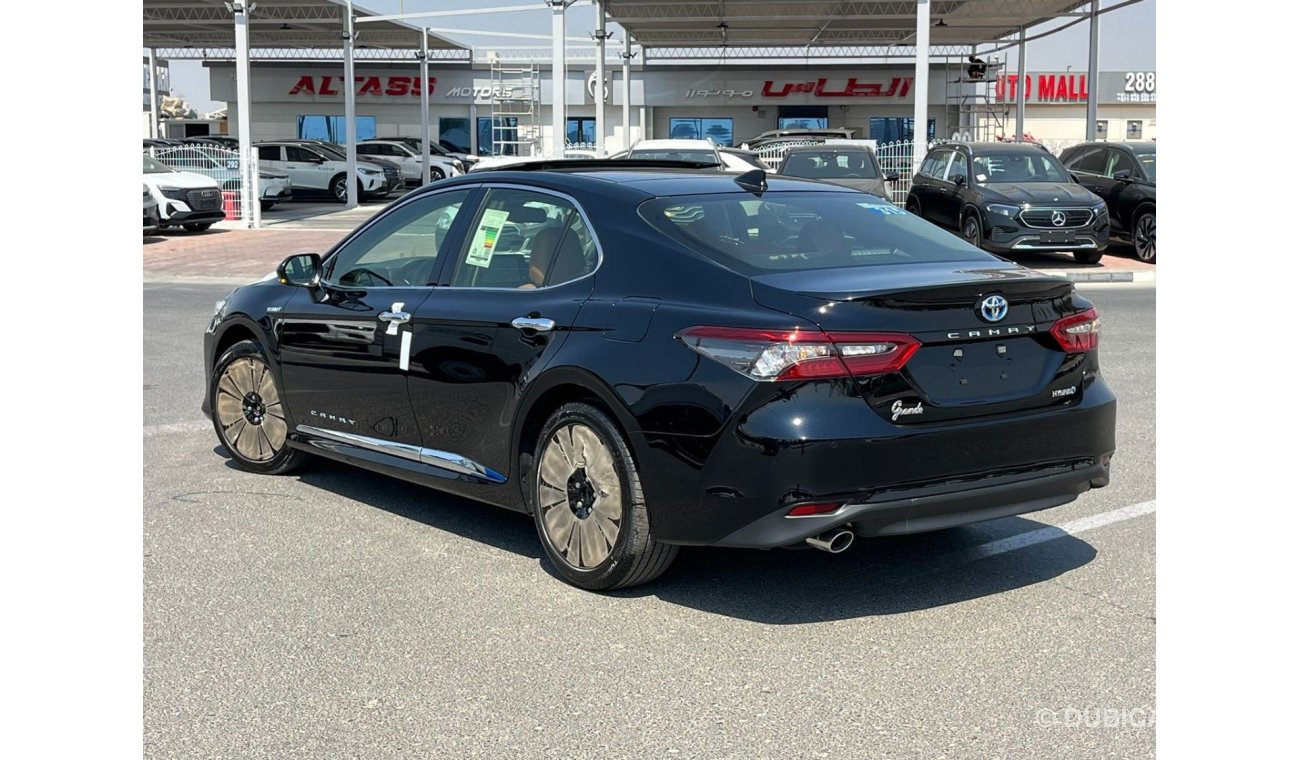 تويوتا كامري TOYOTA CAMRY GRANDE 2.5L HYBRID BLACK 2024