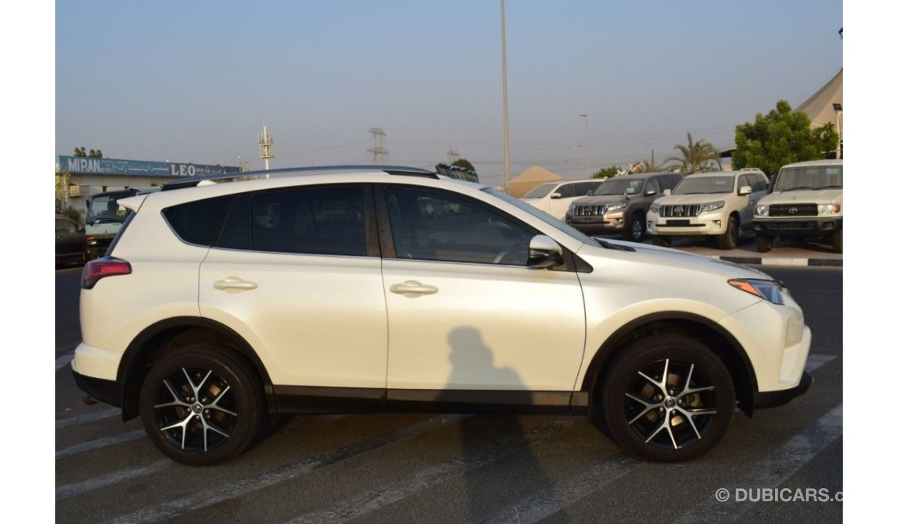 تويوتا راف ٤ Toyota RAV4 White 2017