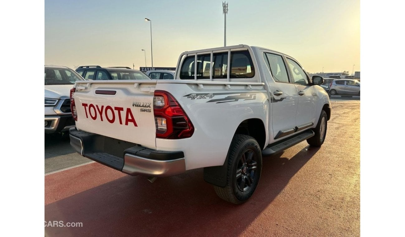 تويوتا هيلوكس TOYOTA HILUX 2.7 MT FULL OPTION WITHOUT PUSH START 2024