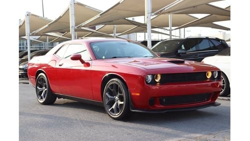 دودج تشالينجر Dodge Challenger SXT Plus / Full / 2017 / Canadian /74,000Mi