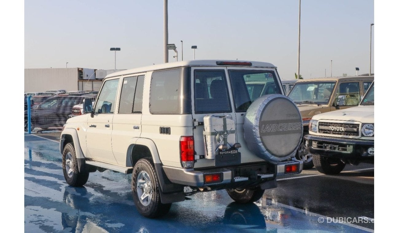 Toyota Land Cruiser Hard Top toyota land cruiser hard top 4.0L 2023