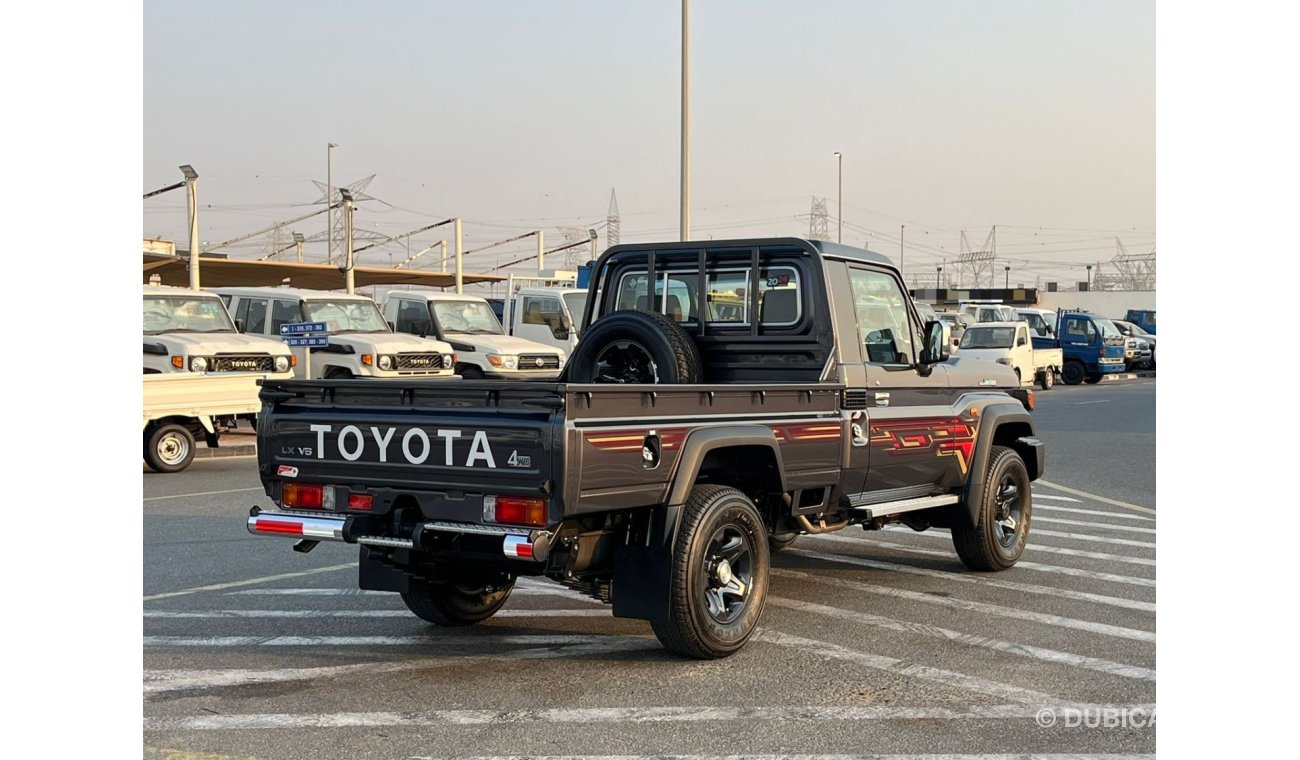 تويوتا لاند كروزر بيك آب LC79 SC PICKUP 4.0L AT