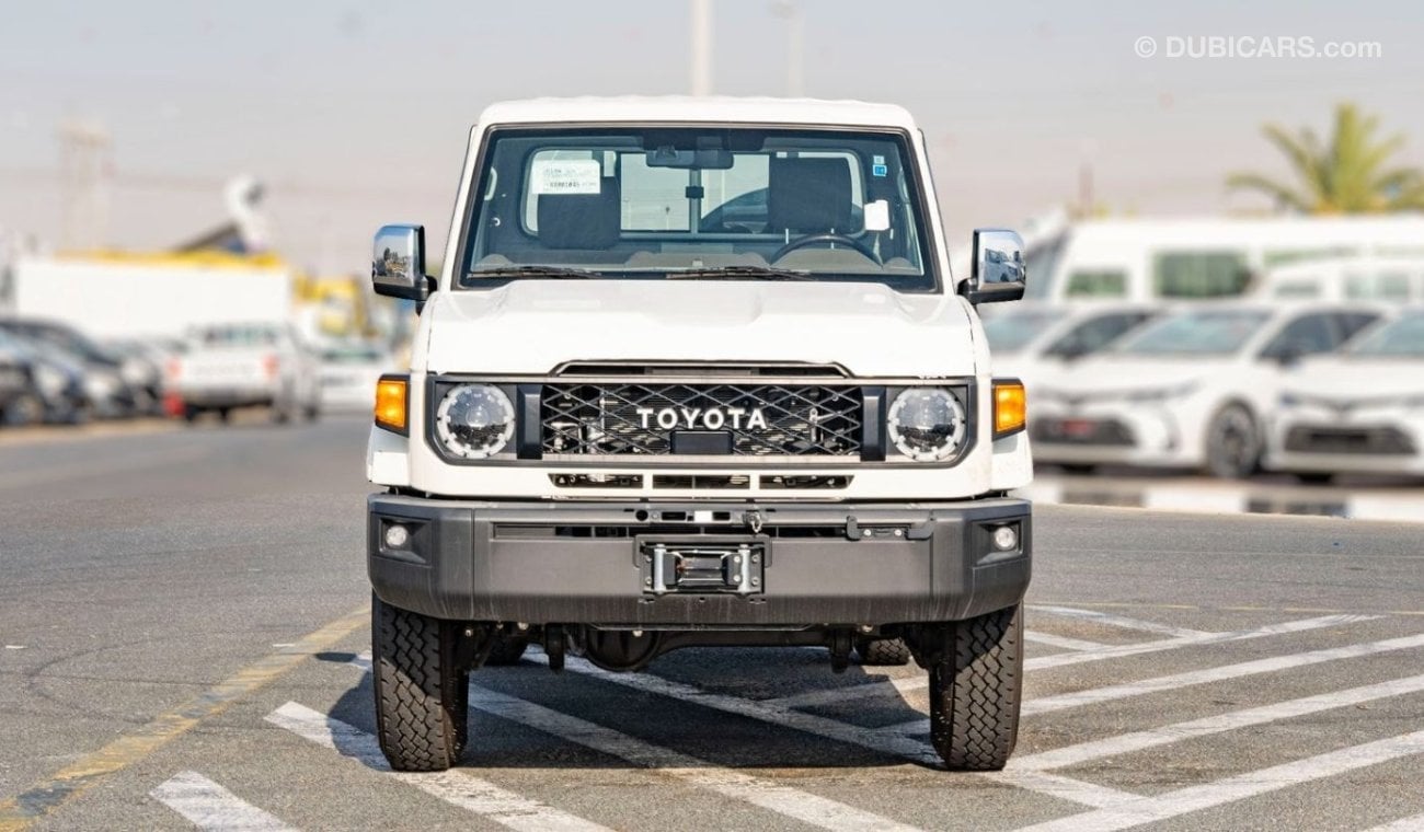 Toyota Land Cruiser Pick Up 2024 Toyota LC79 Single Cab 2.8 Diesel Mid Option Double Tank - GCC