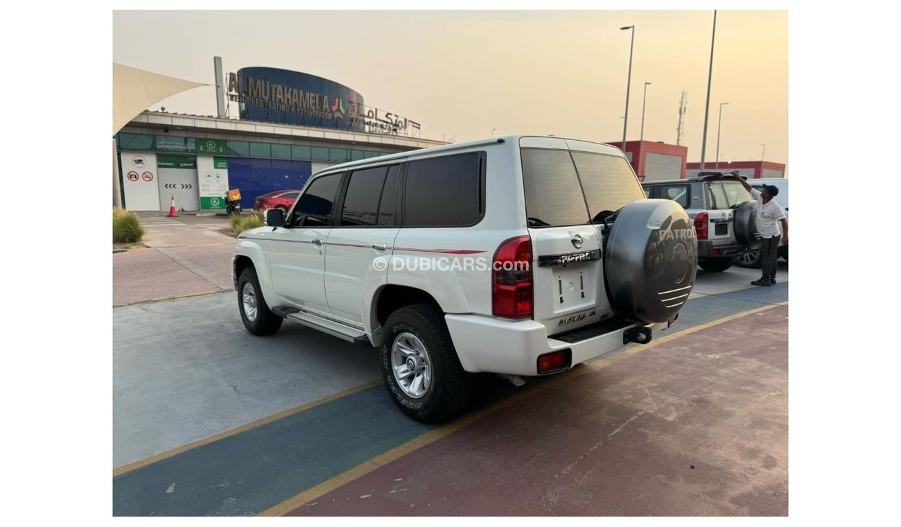 Nissan Patrol Super Safari GCC SPEC NEAT AND CLEAN