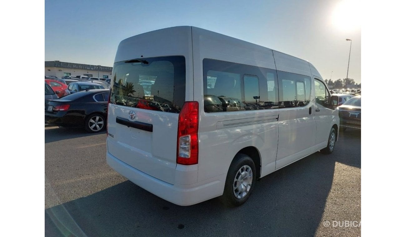 Toyota Hiace Commuter