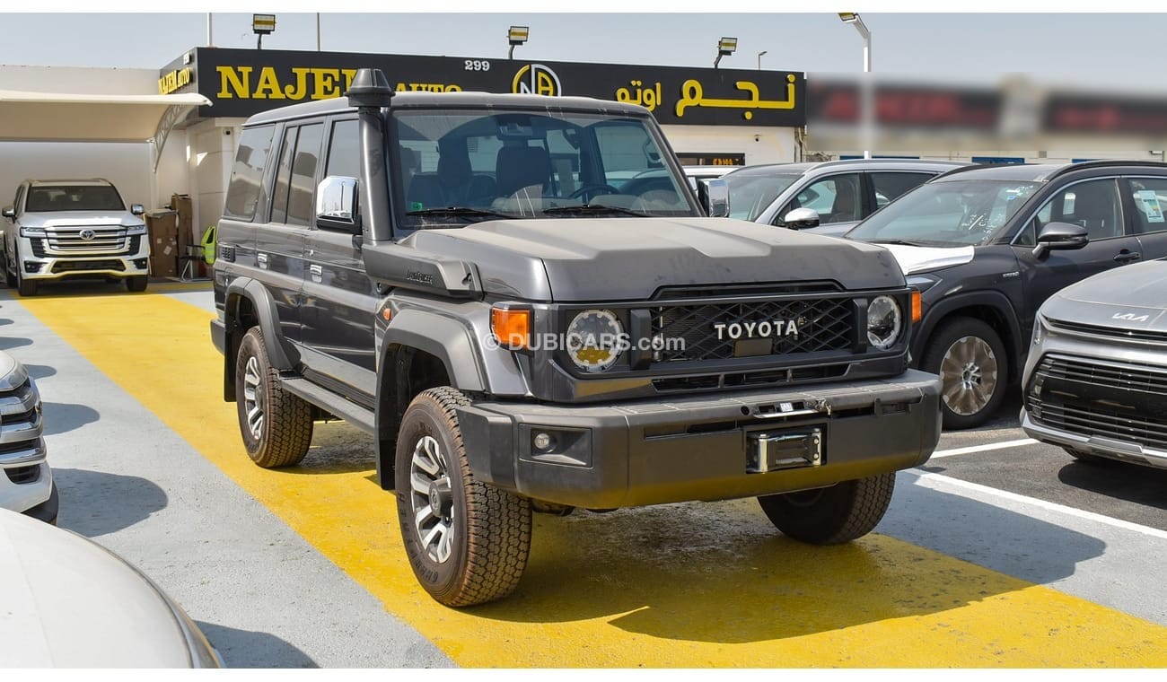 Toyota Land Cruiser Hard Top 4.0L V6 A/T