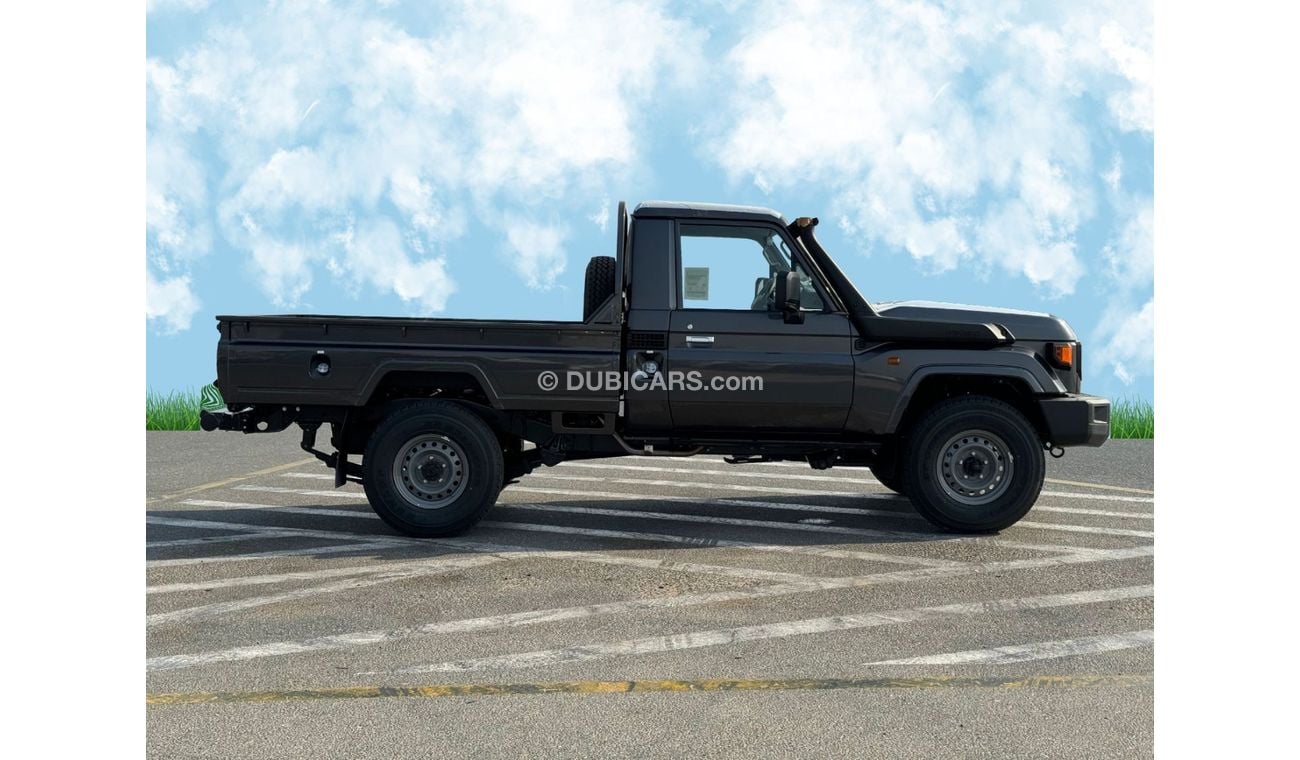 تويوتا لاند كروزر بيك آب LC 79 SINGLE CAB 4.0L PETROL 2024