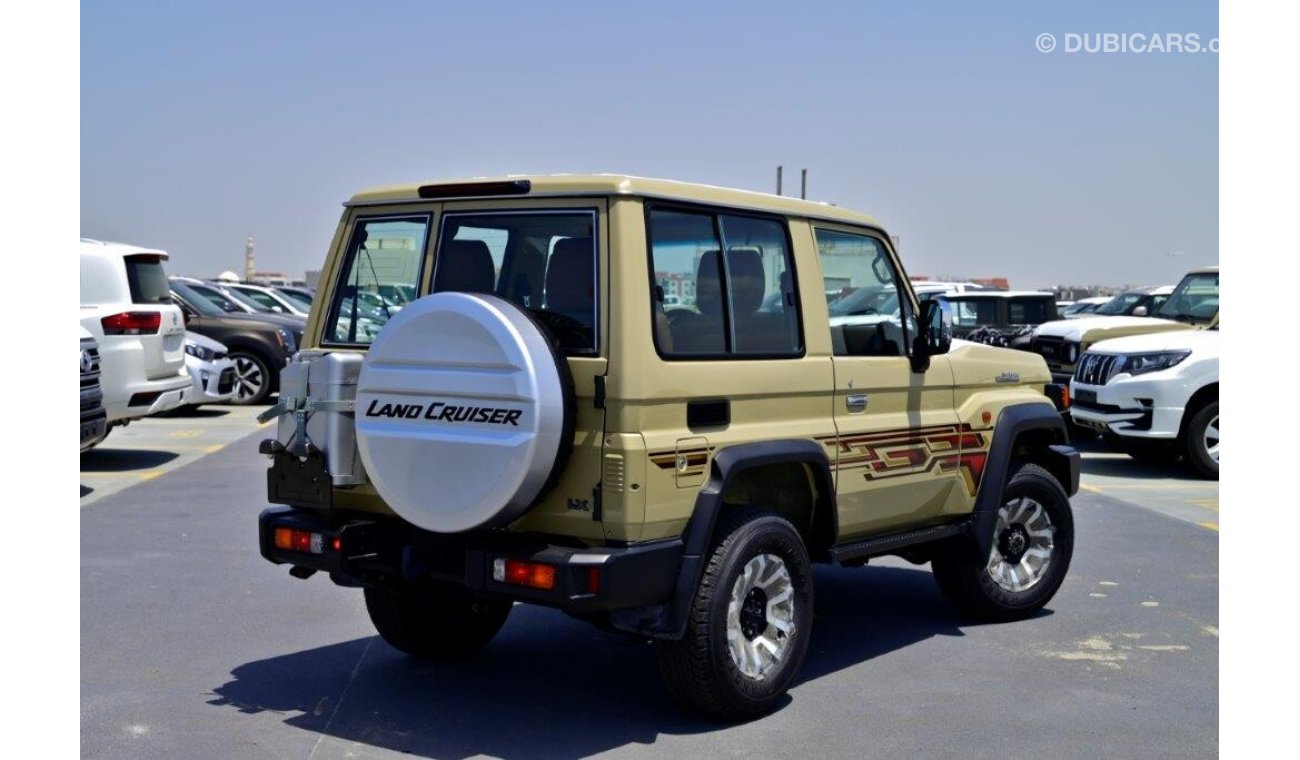 Toyota Land Cruiser Hard Top 71 SWB LX-Z 4.0L Petrol 4WD AT