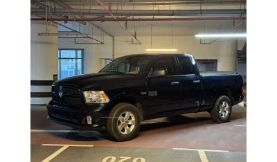 RAM 1500 ST 5,7L 4WD