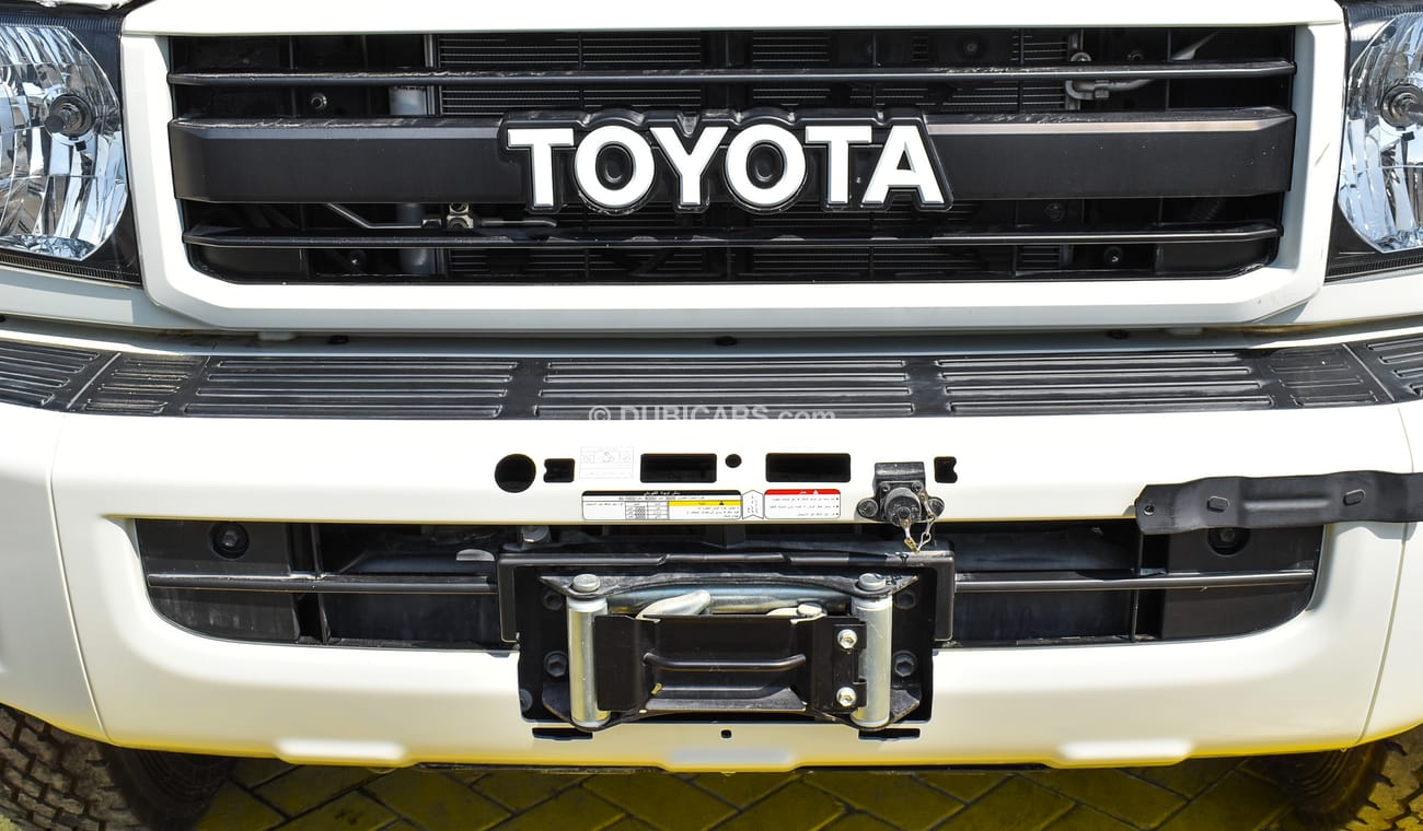 Toyota Land Cruiser Pick Up 4.0L V6 Petrol Single Cabin