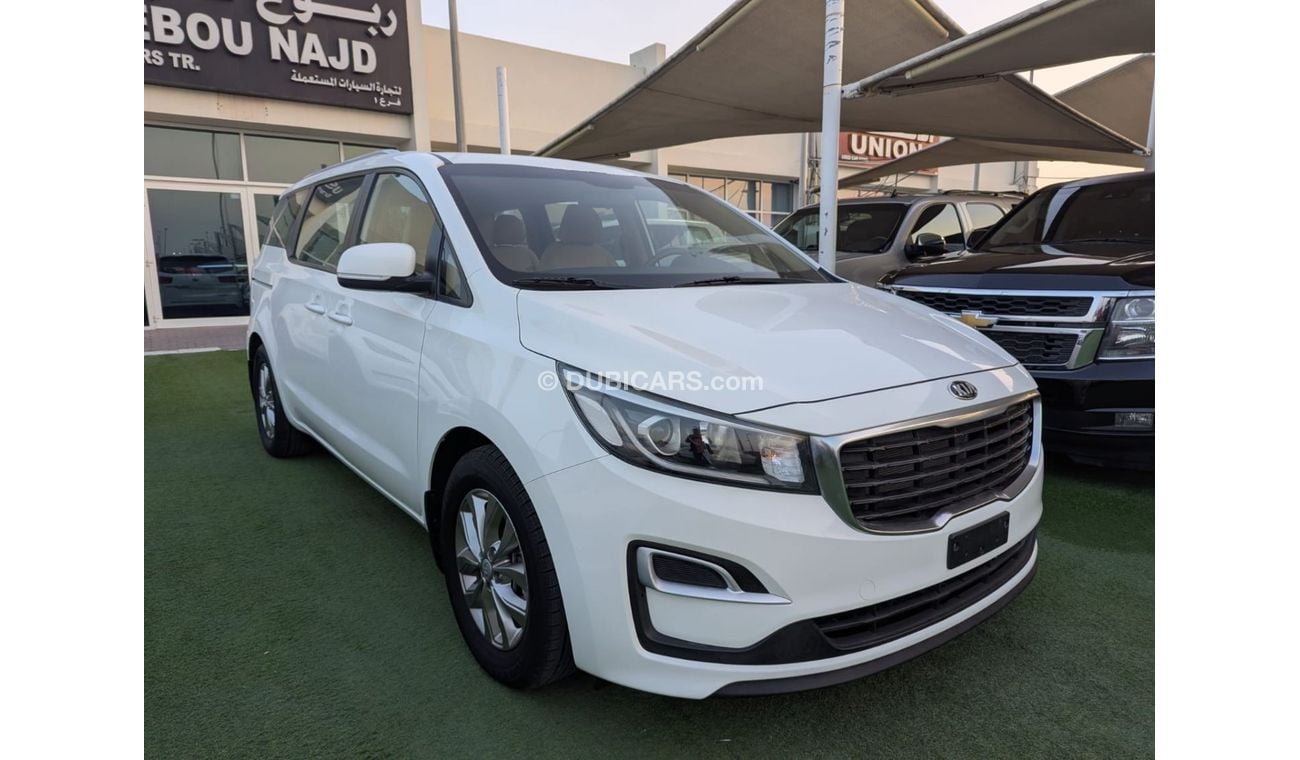 كيا كارنيفال GDI EX 3.5L Kia carnival 2020 GCC v6 engine 3.5L clean car without accident without paint no any wor