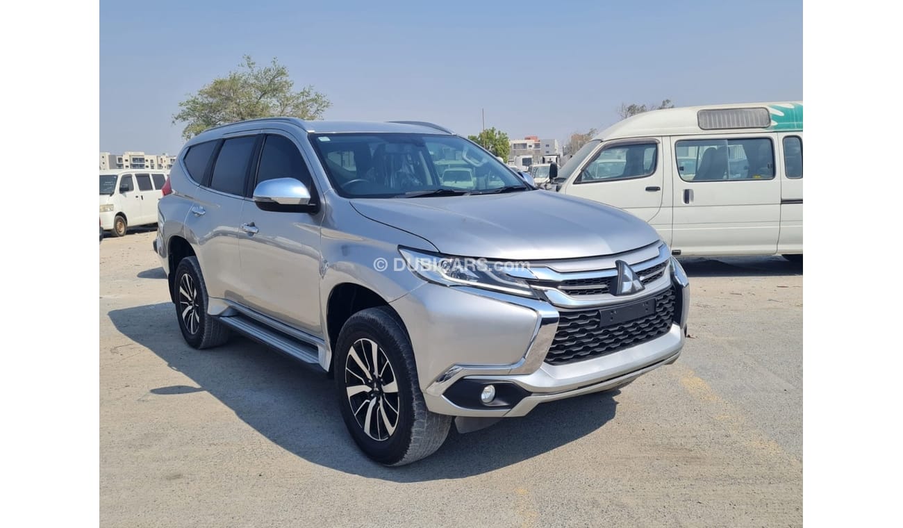 Mitsubishi Montero Full option clean car