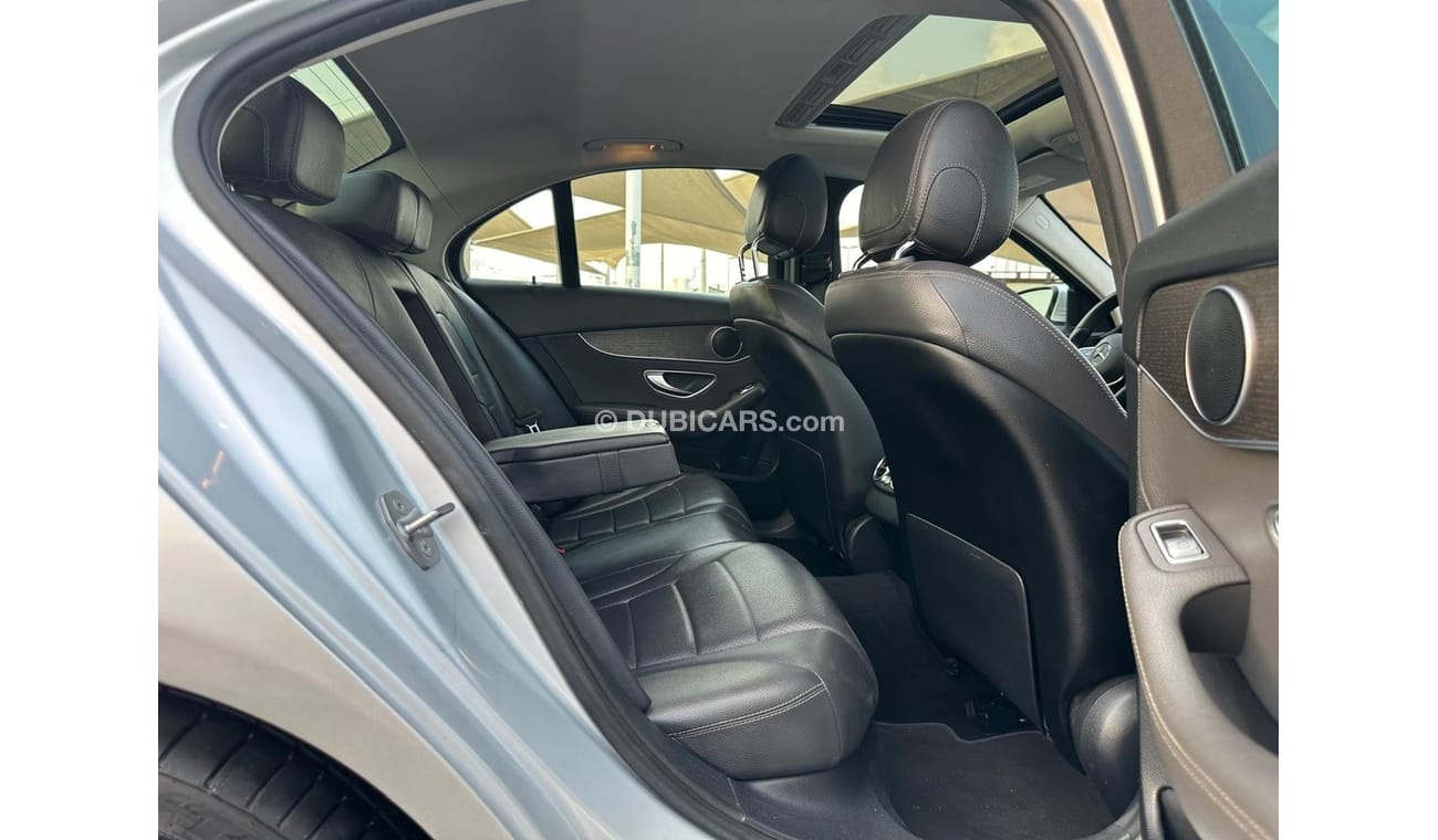 مرسيدس بنز C 300 Mercedes C300 _American_2020_Excellent Condition _Full option