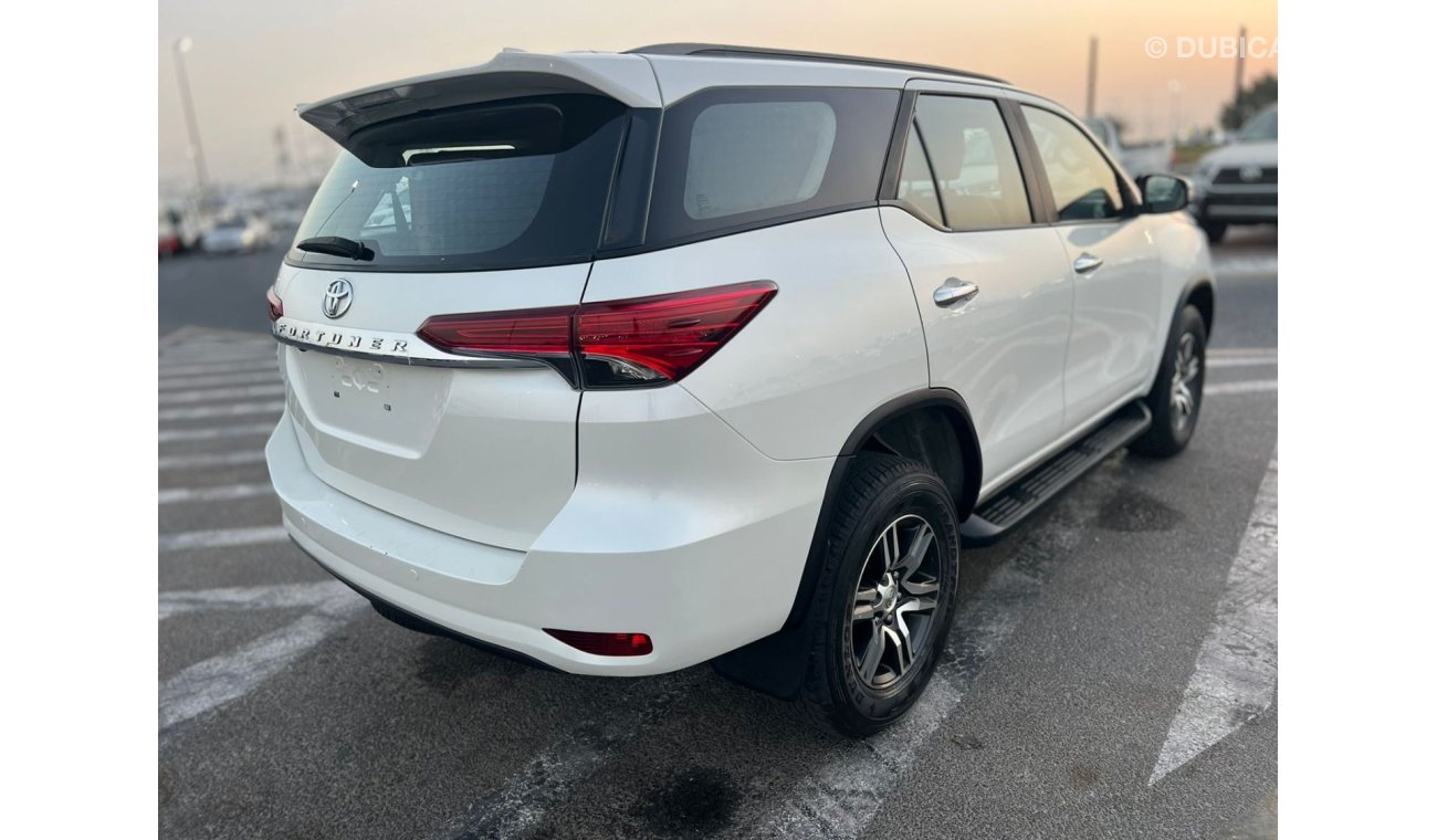 Toyota Fortuner 2020 TOYOTA FORTUNER EXR - 2.7L . v4 - PARKING SENSOR - GASOLINE / PETROL ⛽️ - BLUETOOTH  PLAY - GCC