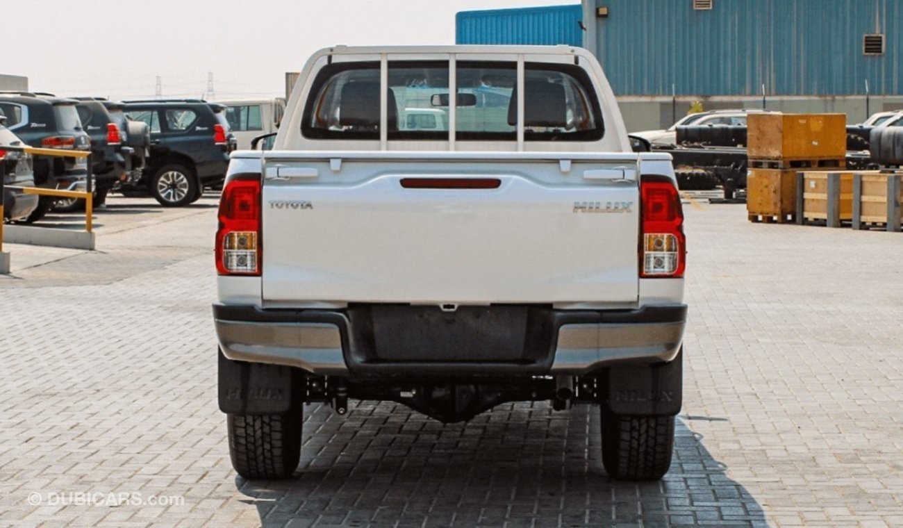 تويوتا هيلوكس HILUX 2.4L MED P.WINDO DIESEL 2024