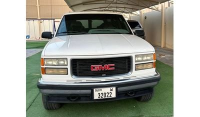 GMC Suburban slt