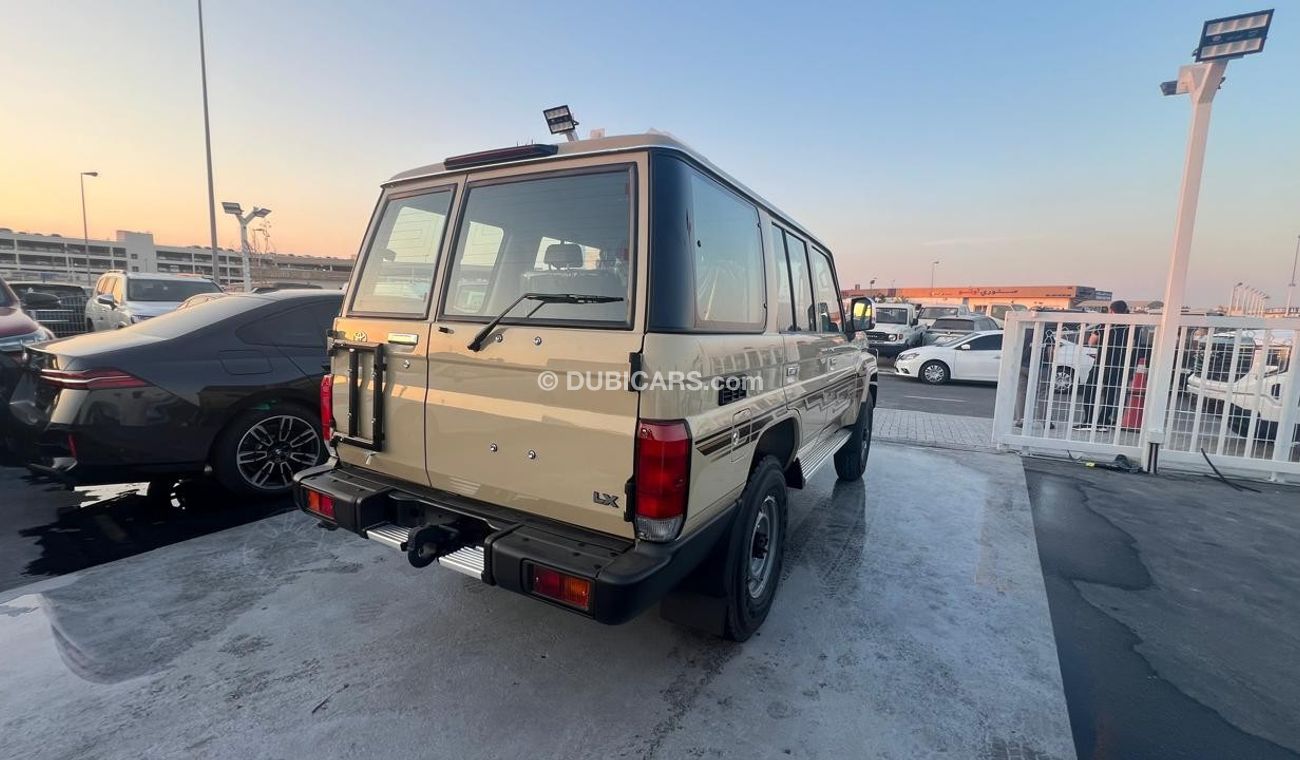 Toyota Land Cruiser Hard Top LC76 4.0L