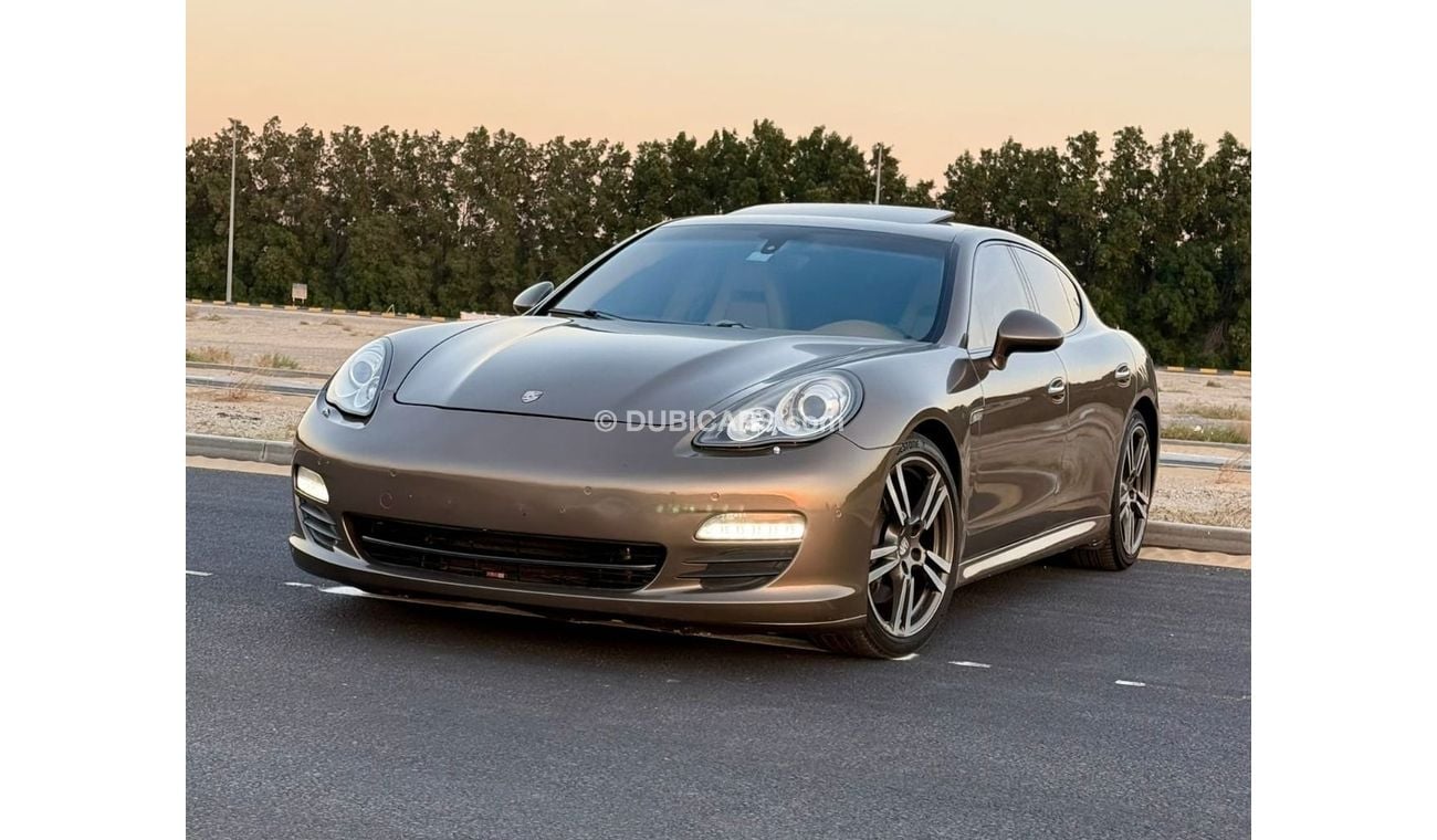 Porsche Panamera 4 3.6L (306 HP)