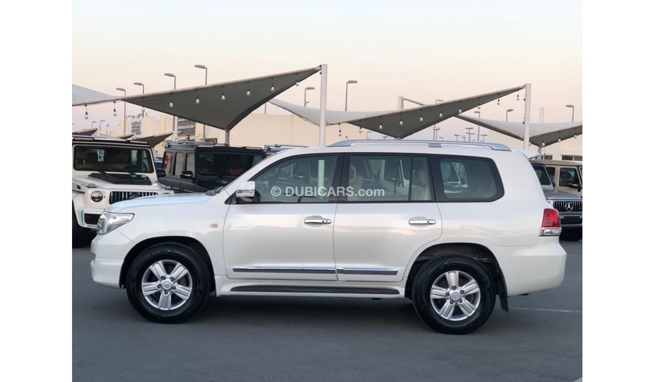 Used Toyota Land Cruiser 2011 for sale in Dubai - 712146