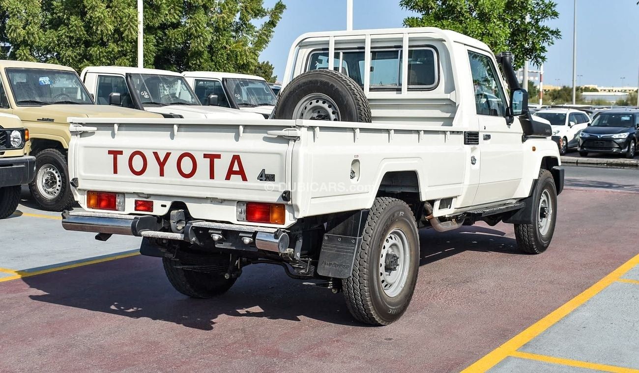 Toyota Land Cruiser Pick Up TOYOTA LC79 D/C 2.8T DSL STD-E A/T MY2024 GCC SPECS