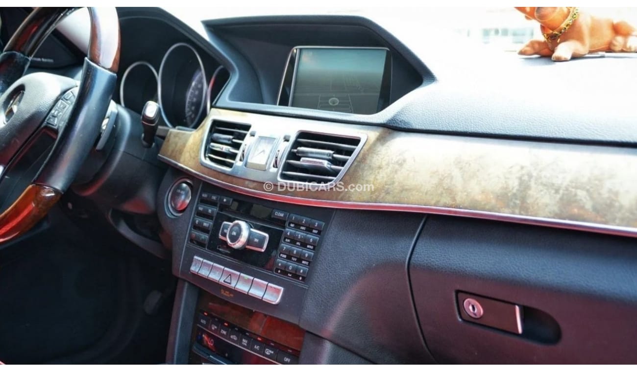 مرسيدس بنز E 350 MERCEDES E350 / Inside Red Full Option * Full Kit E63 AMG* Excellent Condition