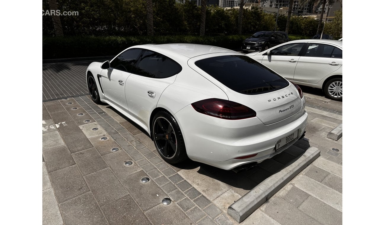 Porsche Panamera GTS