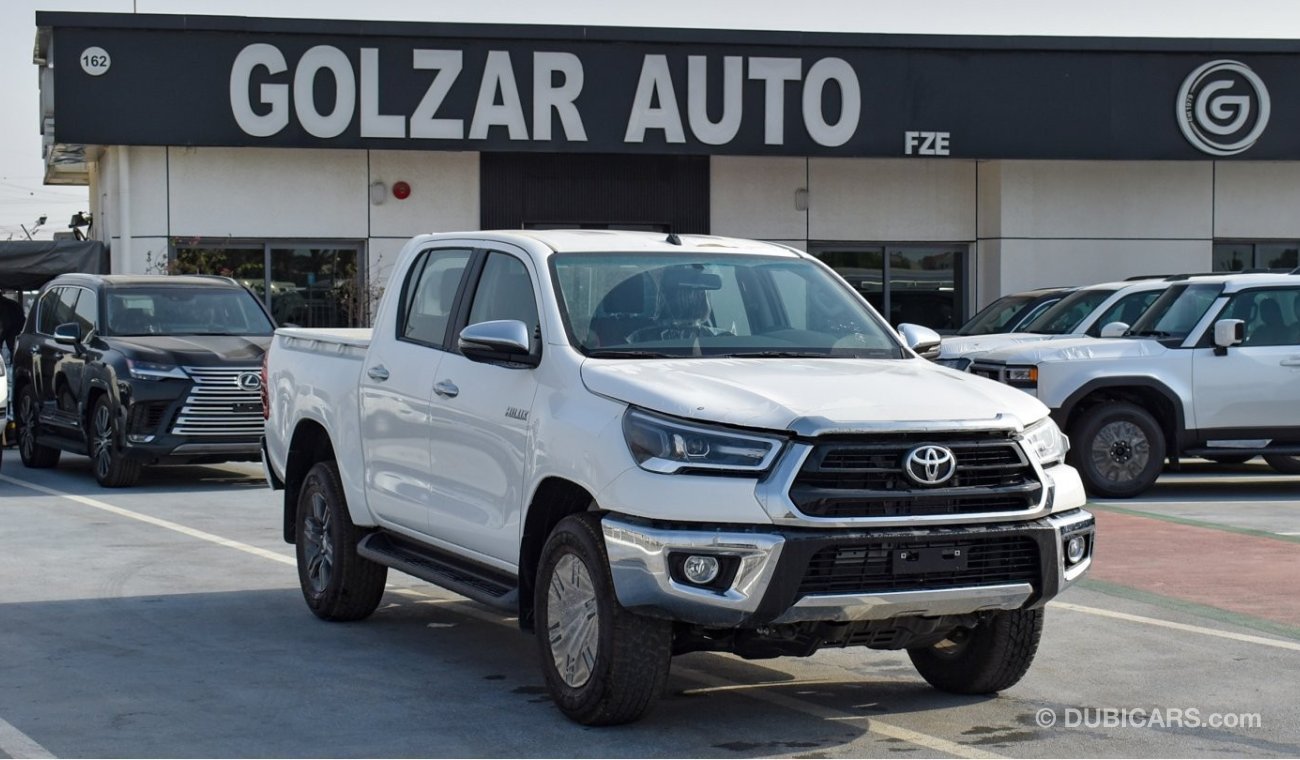 Toyota Hilux SR5 - 2.7l - Manual - Climate Control - Alloy - LED Headlights - Red Interior