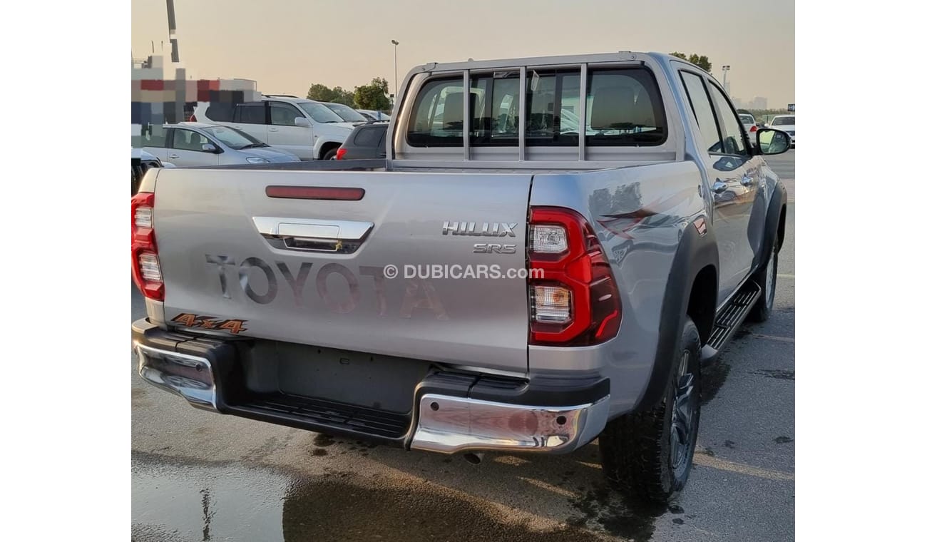 تويوتا هيلوكس HILUX SR5 4.0 V6 SILVER