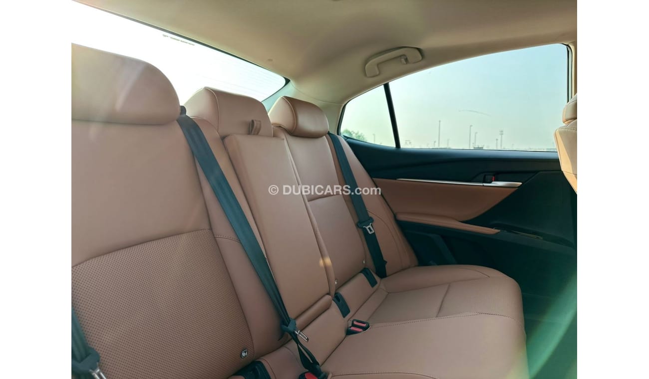 تويوتا كامري GLE Sunroof 2.5L