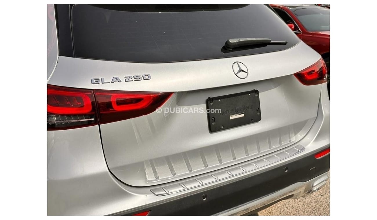 مرسيدس بنز GLA 250 4MATIC