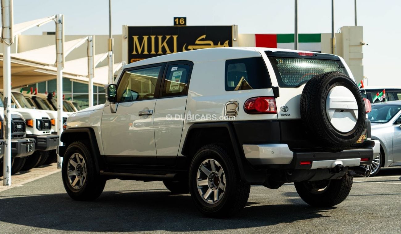 Toyota FJ Cruiser 4.0 L | V6 | 2023