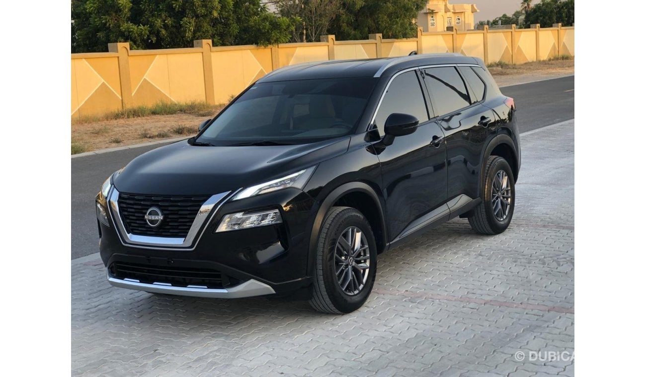 نيسان إكس تريل NISSAN XTRAIL 2.5L  7 SEATER 2023 GCC Spices